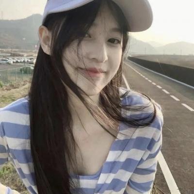 爱长颈鹿的女人